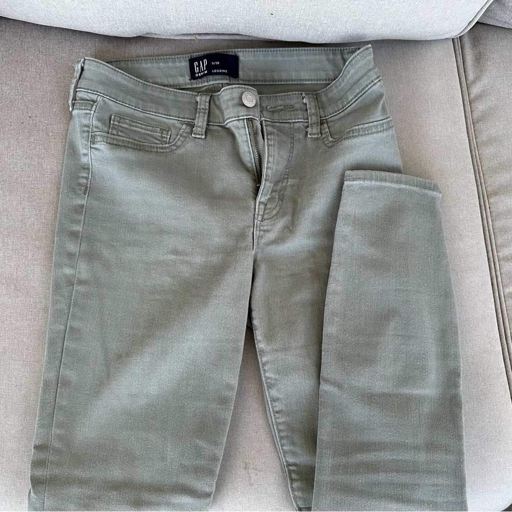 GAP Women's Olive Jeans size 0/25